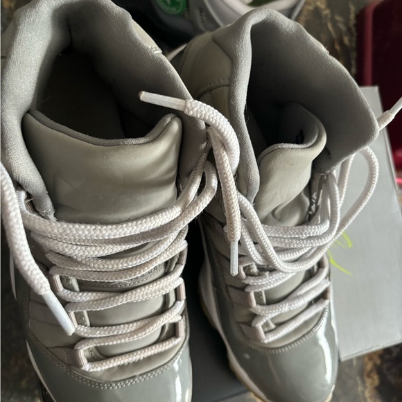 Jordan 11 mid cool grey,  size 9,5 - Picture 3 of 5